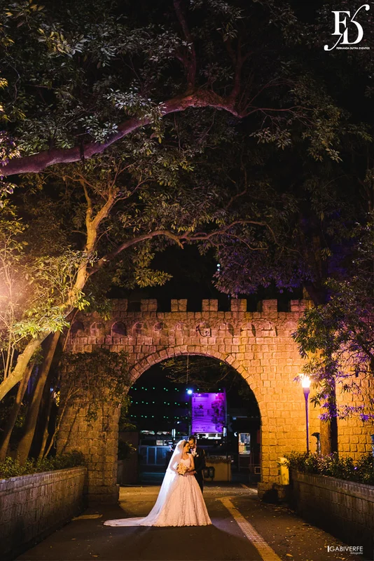 casamento com cerimônia na igreja são josé la salle em canoas rs e recepção na lalux casa de festas com decoração moderna sofisticada elegante em amarelo cinza e preto por life eventos especiais assessoria e organização de casamentos em porto alegre