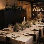 O casamento de Ivana e Cristiane no Le Bistrot Gourmet, em Porto Alegre, foi uma celebração íntima, elegante e cheia de amor. Decoração em preto e branco com european styling, cerimônia ao ar livre e um dress code inesquecível. Planejado e coordenado pela Life Eventos Especiais.