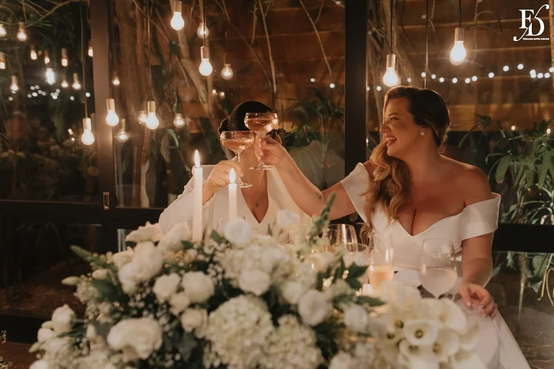 noivas Ivana e Cristiane no Le Bistrot Gourmet casamento LGBT Porto Alegre
