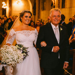 casamento com cerimônia na igreja são pedro em porto alegre e recepção no salão bavária da sociedade germânia em porto alegre na av independência com decoração clássica elegante sofisticada e clean em branco e prata por life eventos especiais cerimonialista em porto alegre