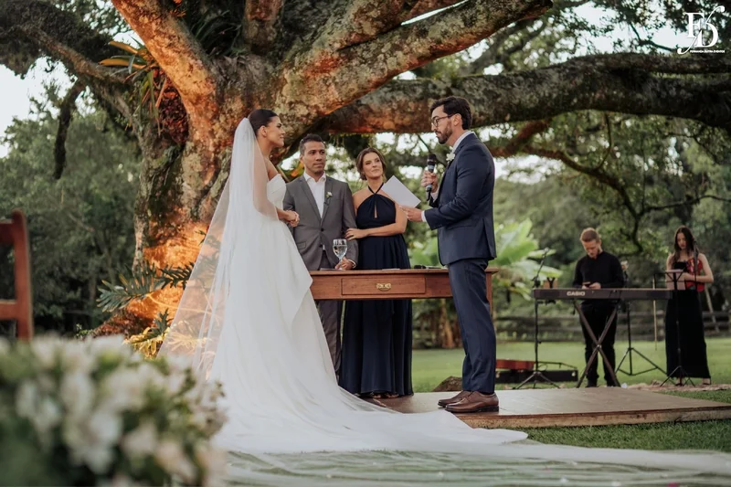 casamento no alto da capela em porto alegre com decoração elegante sofisticada delicada em verde e branco por life eventos especiais cerimônia ao ar livre