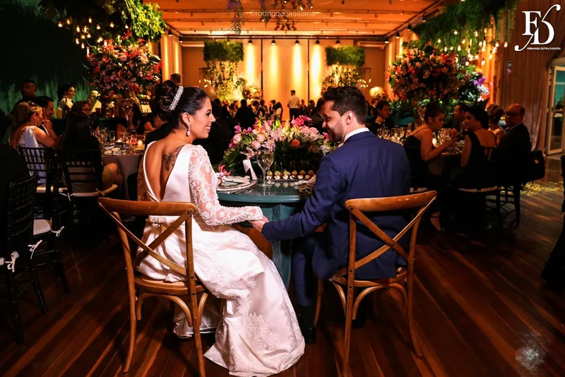 casamento com cerimônia na igreja santa teresinha do menino jesus e festa e recepção na casa vetro em Porto Alegre com organização e cerimonial de fernanda dutra da life eventos especiais cerimonialista em porto alegre