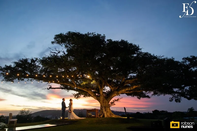 casamento destination wedding no Espaço Paraíso em Porto Alegre Alvorada Viamão noivo americano e noiva brasileira equipe bilingue de cerimonial evento com decoração romântida elegante e sofisticada em tons de rosa