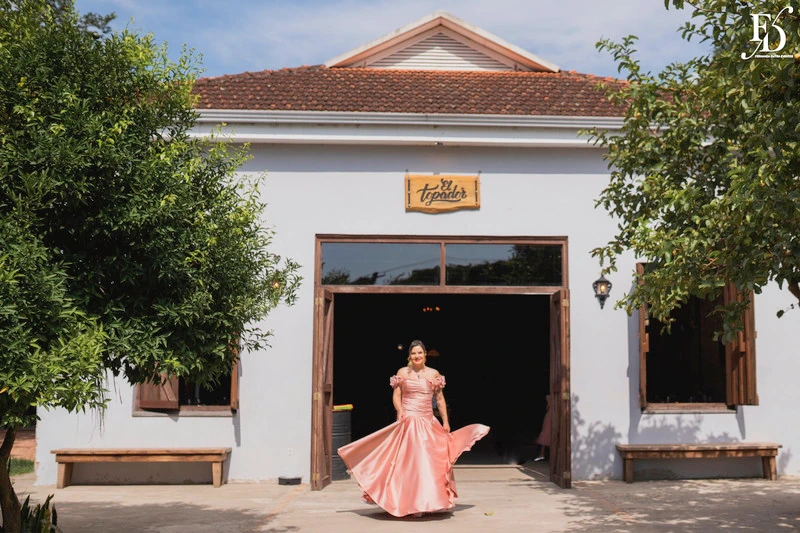 A formatura da residência médica da Claudiane de Paiva foi celebrada em grande estilo no Rancho Tabacaray, com decoração que uniu cultura gaúcha e raízes indígenas e organização de Life Eventos Especiais