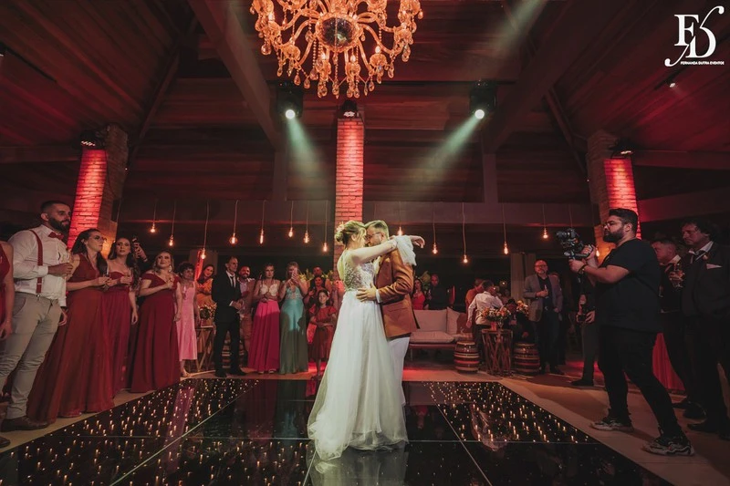 casamento no espaço paraiso em porto alegre viamão alvorada com decoração moderna boho rustico-chic em tons terrosos por life eventos especiais