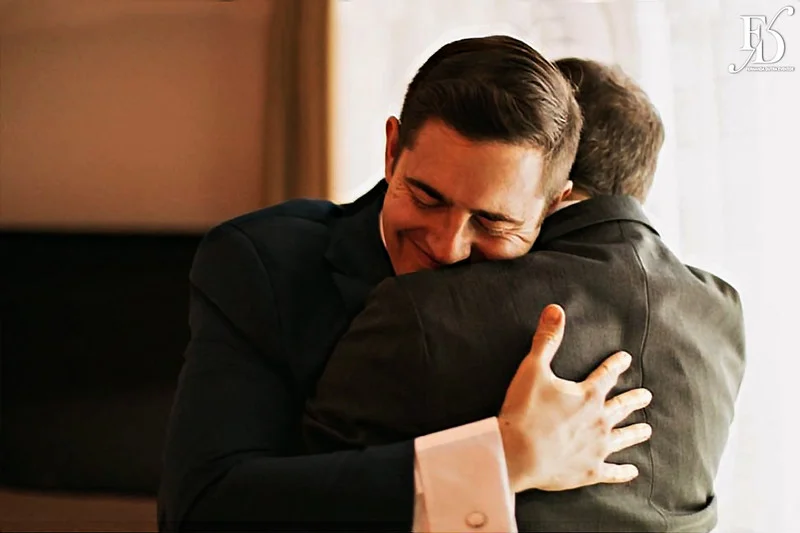 casamento com cerimônia realizada às 15h na Basílica Nossa Senhora das Dores em Porto Alegre e recepção no Alto da Capela. Coquetel na área externa embalado com jazz e por-do-sol, jantar formal, decoração exuberante e linda, em estilo botânico e muitas cores, luxuoso e lindo, por Life Eventos Especiais