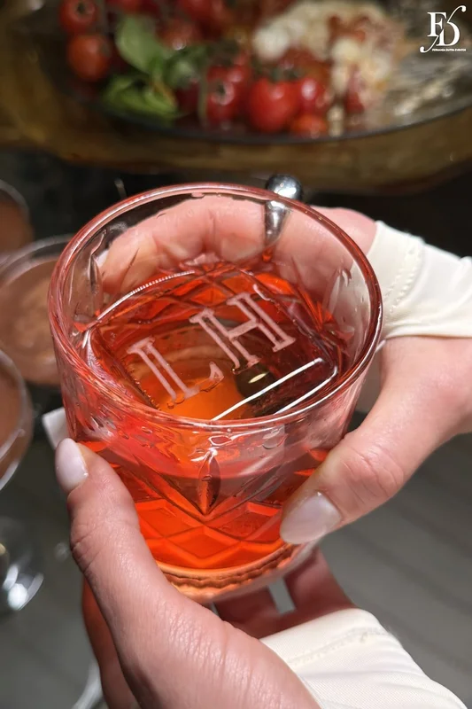 festa de aniversário de leissa hertzog com tema luz e sombra realizado no rossi parque panamby em porto alegre com decoração elegante e sofisticada