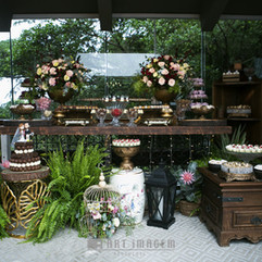 casamento realizado na casa da figueira em porto alegre com cerimônia ao ar livre e decoração estilo boho rústico chic com flores e paisagismo botânico com suculentas em tons de marsala verde e rosa por life eventos especiais assessoria e cerimonial para casamentos em porto alegre