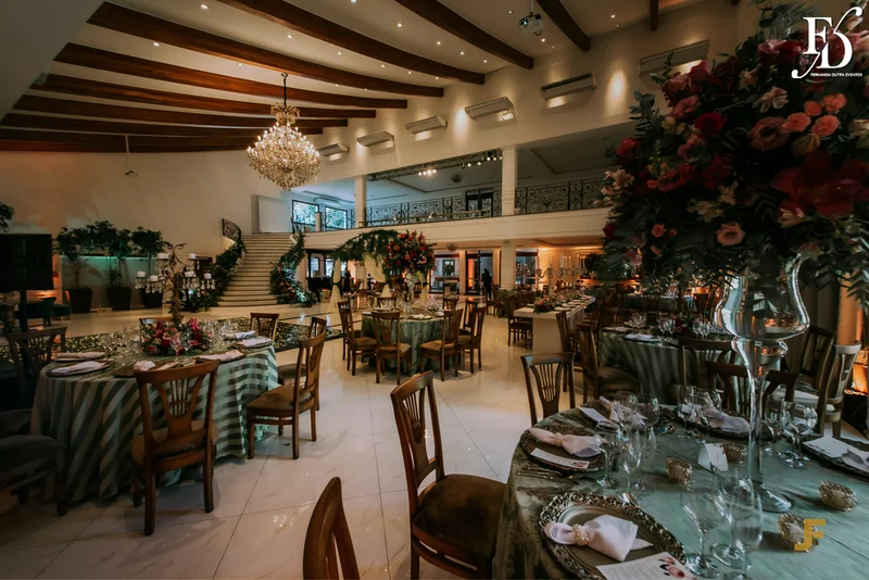 casamento para 80 pessoas mini-weeding destination wedding em gramado com organização e cerimonial de fernanda dutra da life eventos especiais com cerimonia na Igreja São Pedro de Gramado Serra Gaúcha e recepção no Hotel Ritta Hoppner