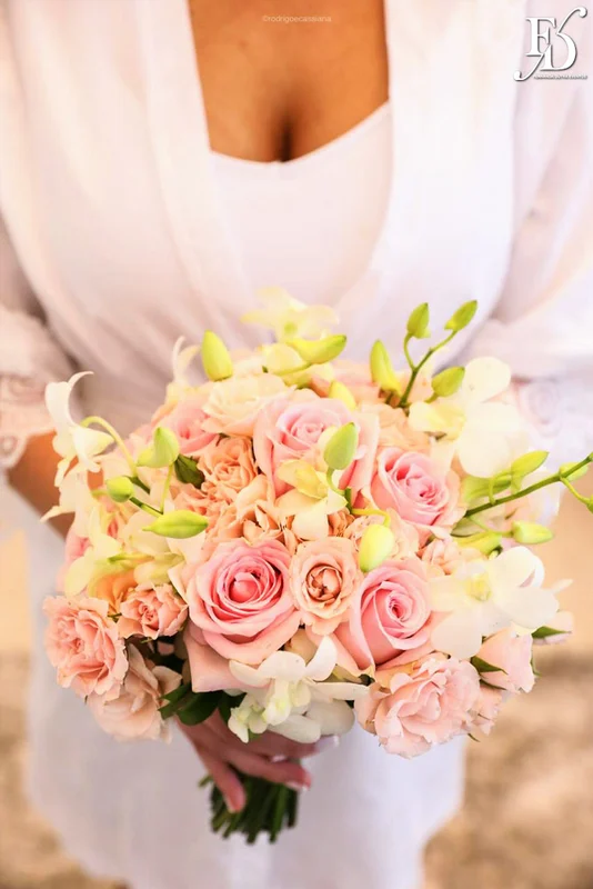 casamento com cerimônia na igreja santa teresinha do menino jesus e festa e recepção na casa vetro em Porto Alegre com organização e cerimonial de fernanda dutra da life eventos especiais cerimonialista em porto alegre