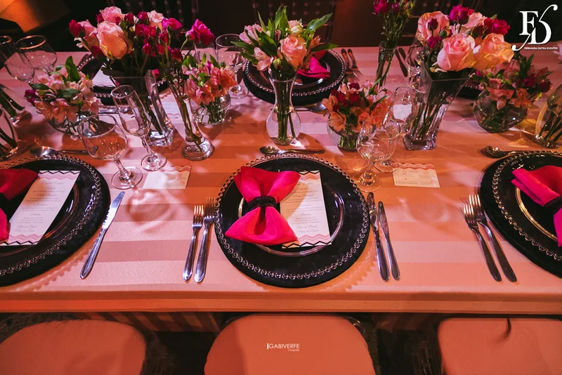 festa de aniversário de 15 anos em porto alegre realizada no foyer em grêmio náutico união gnu com decoração linda e moderna por life eventos especiais cerimonialista em porto alegre