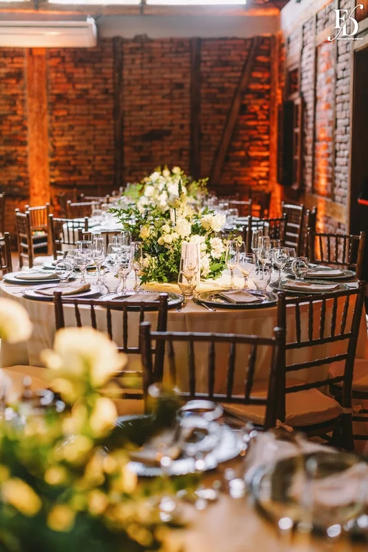 casamento na la casa piemont em farroupilha decoração mesas de convidados