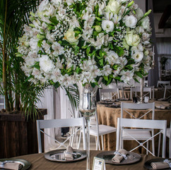 casamento com cerimônia na catedral basílica são luiz gonzaga em novo hamburgo e recepção no espaço tao com decoração clássica simples com muitas luzinhas por life eventos especiais cerimonialista de casamento em porto alegre