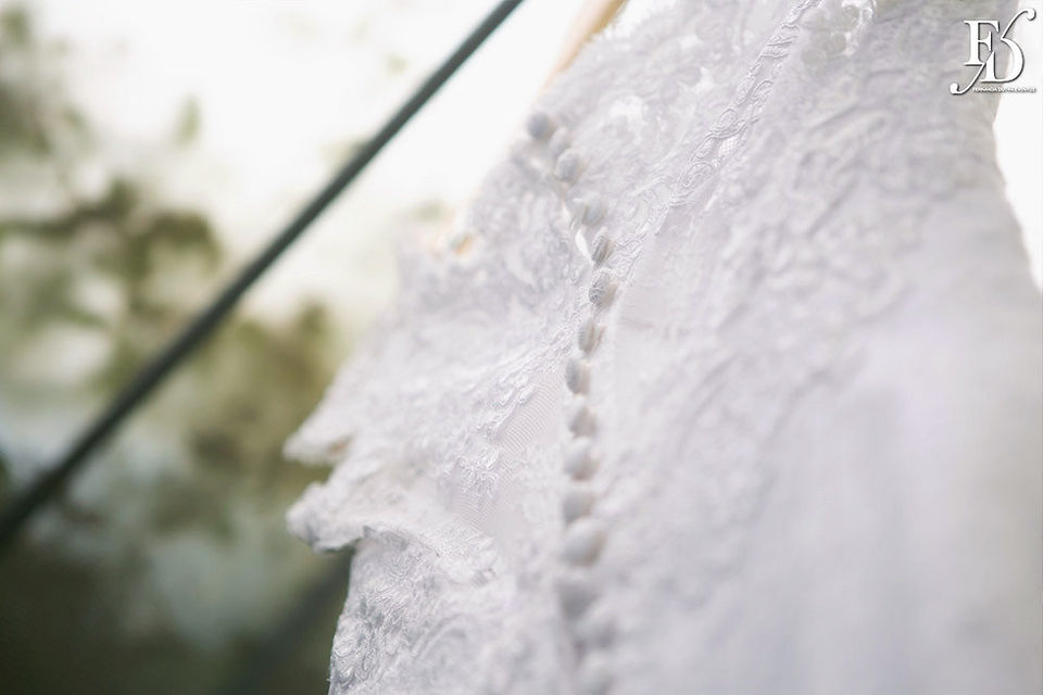 casamento com cerimônia recepção e festa no clube veleiros do sul em porto alegre cerimônia montada ao ar livre à beira do guaíba mas executada no plano B na parte interna do salão em função da chuva por life eventos especiais cerimonialista de casamento em porto alegre