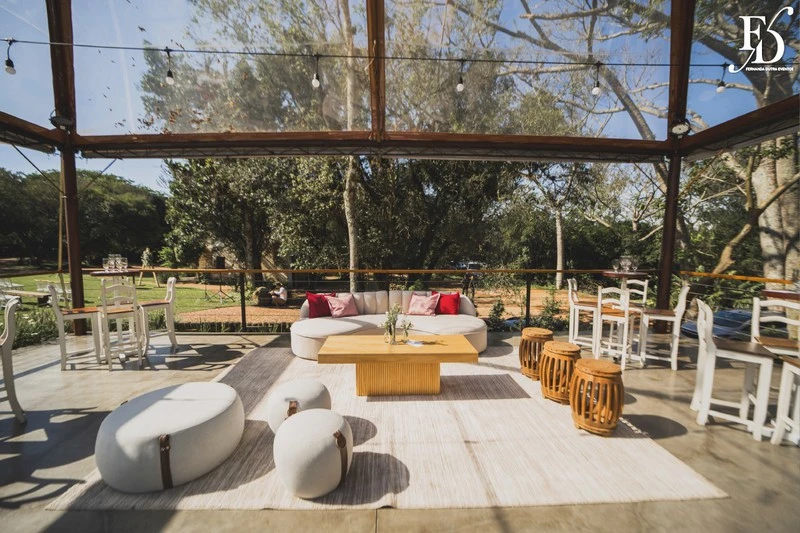 casamento boho chique wedding realizado na casa na chácara em porto alegre com decoração em rosé e marsala por life eventos especiais assessoria e cerimonial de casamento em porto alegre lounge