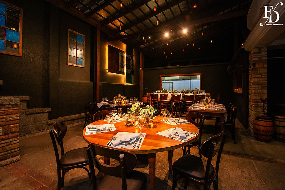 casamento mini-wedding realizado no restaurante peppo cucina em porto alegre com decoração rústica botânica por life eventos especiais