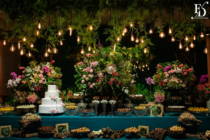 casamento com cerimônia na igreja santa teresinha do menino jesus e festa e recepção na casa vetro em Porto Alegre com organização e cerimonial de fernanda dutra da life eventos especiais cerimonialista em porto alegre