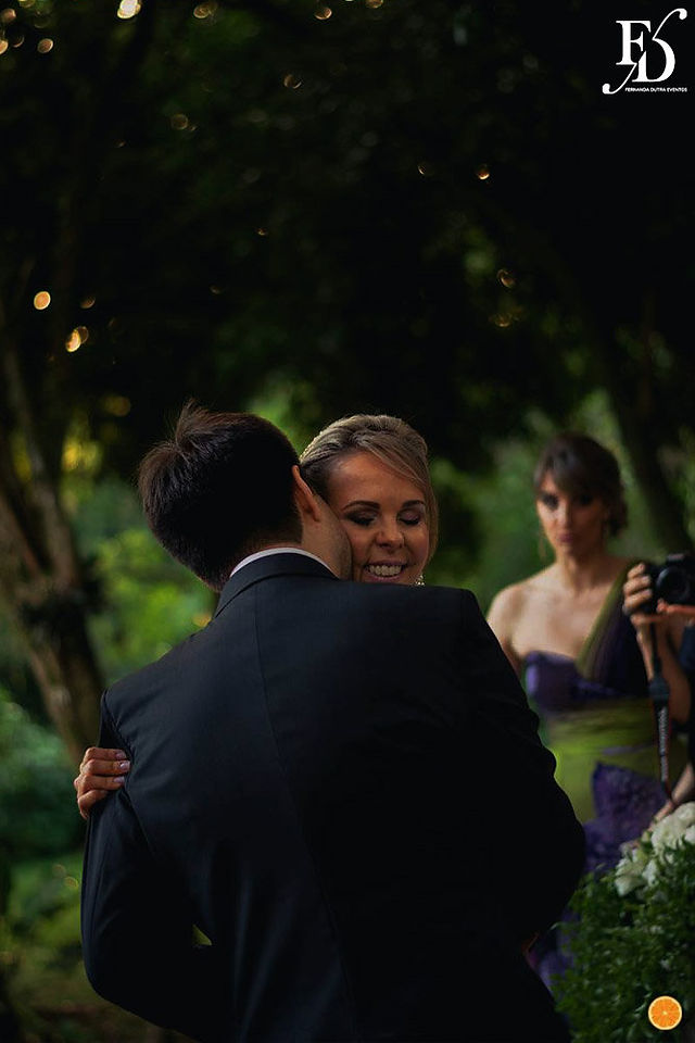 casamento com cerimônia ao ar livre em porto alegre realizado na casa da figueira na zona sul da capital gaúcha com decoração simples delicada estilo rústico com organização e cerimonial de life eventos especiais cerimonialista em porto alegre