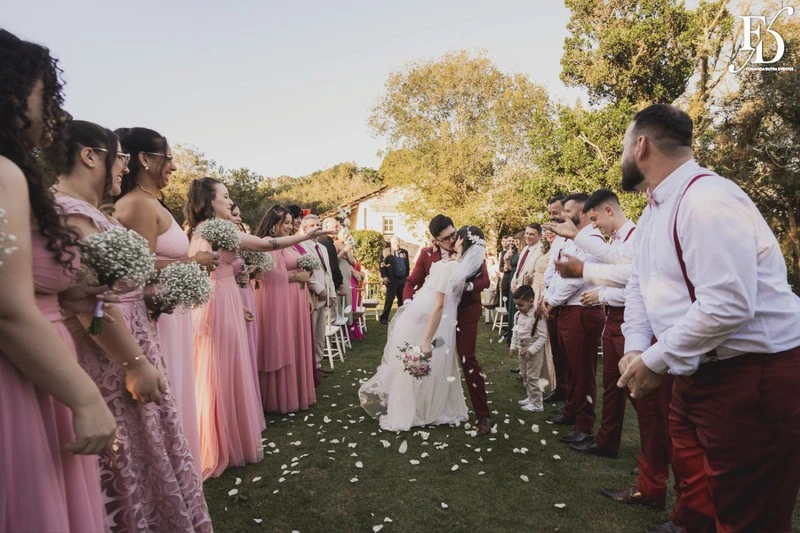 casamento boho chique wedding realizado na casa na chácara em porto alegre com decoração em rosé e marsala por life eventos especiais assessoria e cerimonial de casamento em porto alegre cerimônia ao ar livre