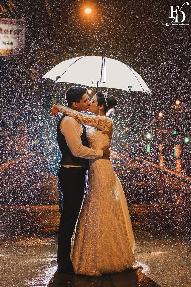 casamento com cerimônia na igreja do santíssimo sacramento e santa teresinha em porto alegre e recepção e festa no maison carlos gomes mansão opera hall com proposta de decoração moderna elegante sofisticada e contemporânea em preto prata e flores coloridas com homenagem a nossa senhora de fatima padroeira por life eventos especiais cerimonialista em porto alegre