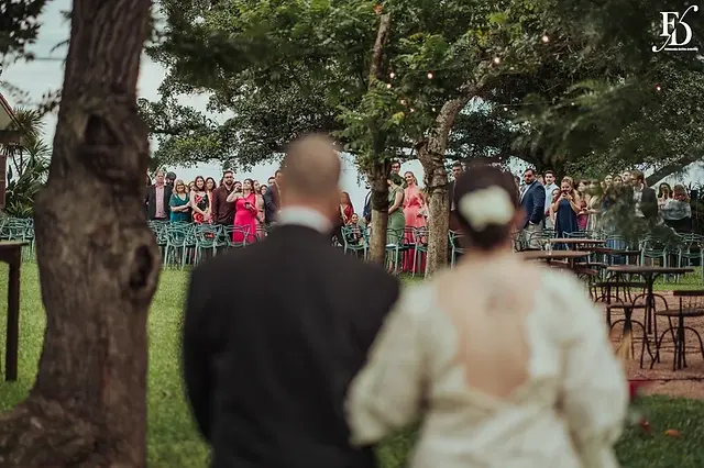 casamento organizado por life eventos especiais na estância das oliveiras em viamão com decoração campeira rústica e minimalista para um casal autêntico e cheio de personalidade