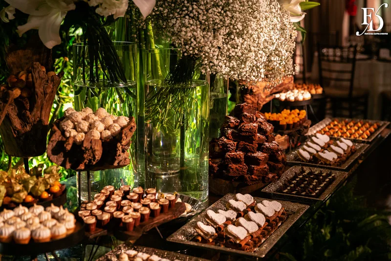 casamento a beira do rio guaiba em porto alegre no clube veleiros do sul com decoração botânica greenery sofisticada moderna e elegante por life eventos especiais assessoria e cerimonial de casamento em porto alegre casamentos de luxo