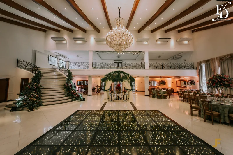 casamento para 80 pessoas mini-weeding destination wedding em gramado com organização e cerimonial de fernanda dutra da life eventos especiais com cerimonia na Igreja São Pedro de Gramado Serra Gaúcha e recepção no Hotel Ritta Hoppner