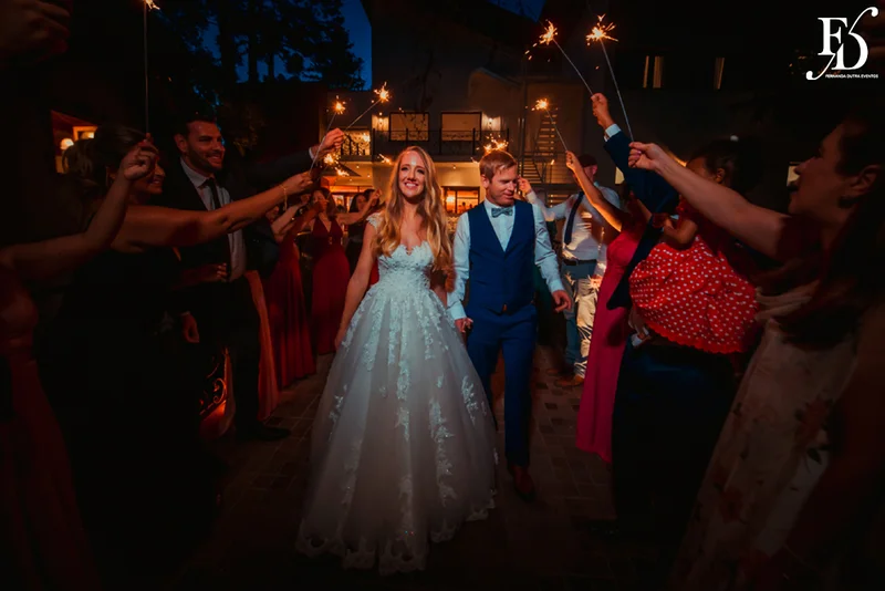 casamento para 80 pessoas mini-weeding destination wedding em gramado com organização e cerimonial de fernanda dutra da life eventos especiais com cerimonia na Igreja São Pedro de Gramado Serra Gaúcha e recepção no Hotel Ritta Hoppner