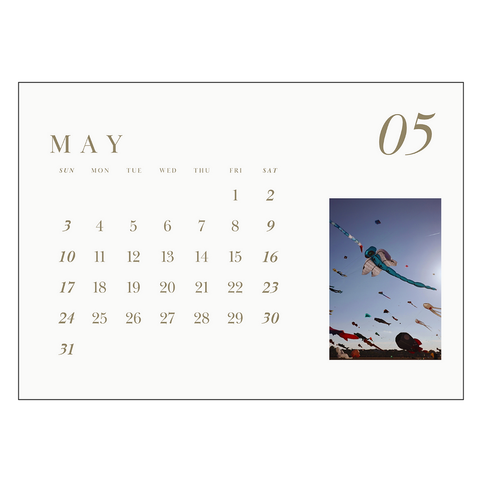 Thumbnail: Classic Eggshell Desk Calendar