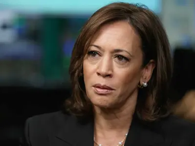 Η πραγματική δημοσκόπηση. Σε όλες τις αναρτήσεις της Κάμαλα, όλα τα σχόλια του κόσμου είναι αρνητικά! Μεγάλη αντιδημοφιλία!