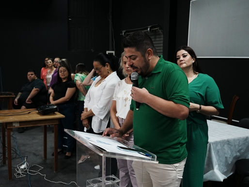 Educação: Prefeito assina decretos que reajustam percentuais da Regência de Classe e Assiduidade