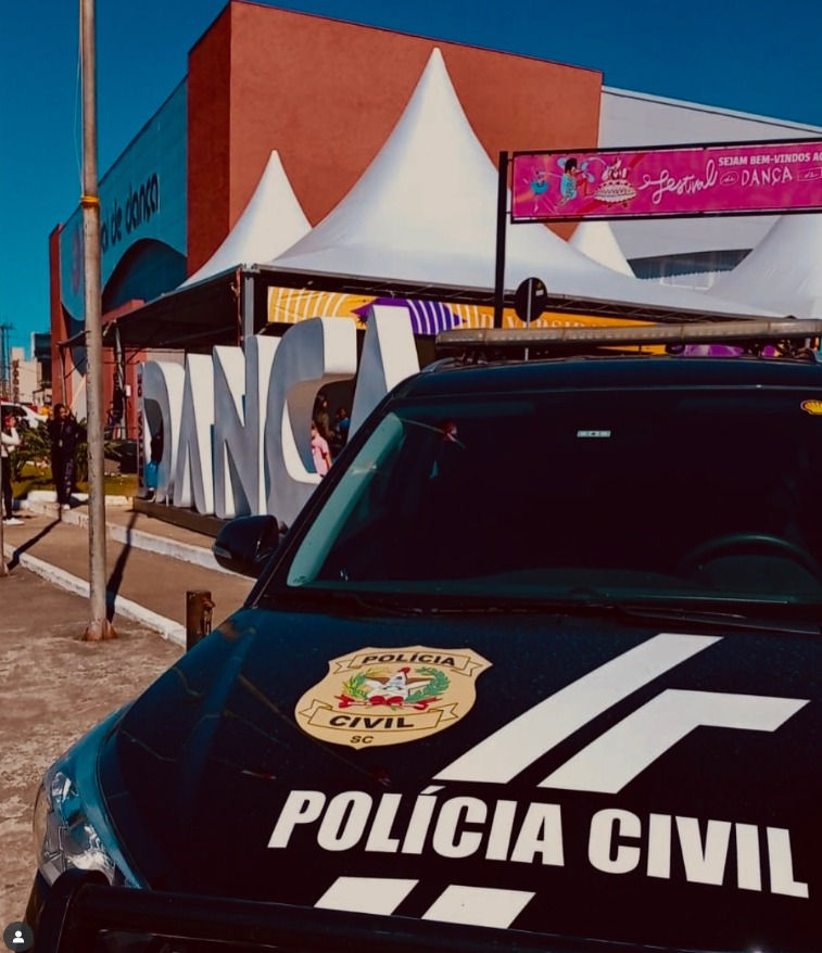 HOMEM É DETIDO POR IMPORTUNAÇÃO SEXUAL DURANTE O FESTIVAL DE DANÇA DE JOINVILLE