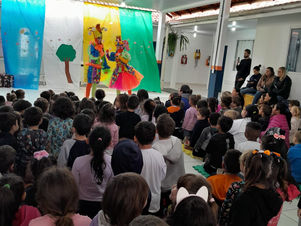 Encerramento do Porto Literário 2025 encanta crianças com apresentação sobre diversidade e cultura