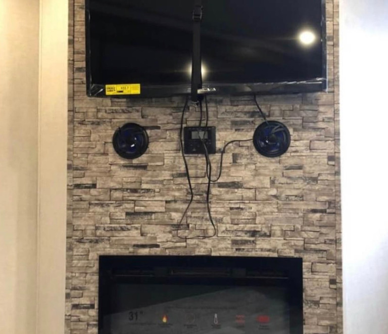 A&R Rental LLC Northern Michigan Camper & Pontoon Rental Mini