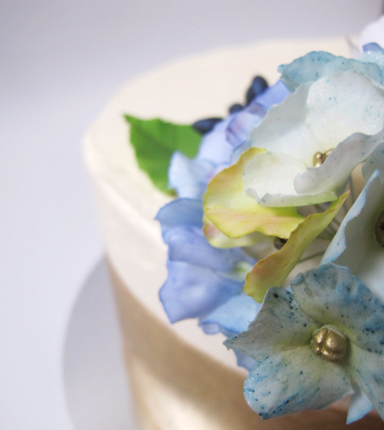 Gold Buttercream & Hydrangea