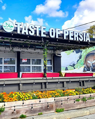 رستوران طعم ایران در میپل ریچ، با کباب‌های خوشمزه، جوجه و کوبیده آبدار، برنج زعفرانی واقعی و دسرهای خانگی، محیطی تمیز و آرام و خدمات دوستانه برای تجربه‌ای اصیل ایرانی فراهم می‌کند