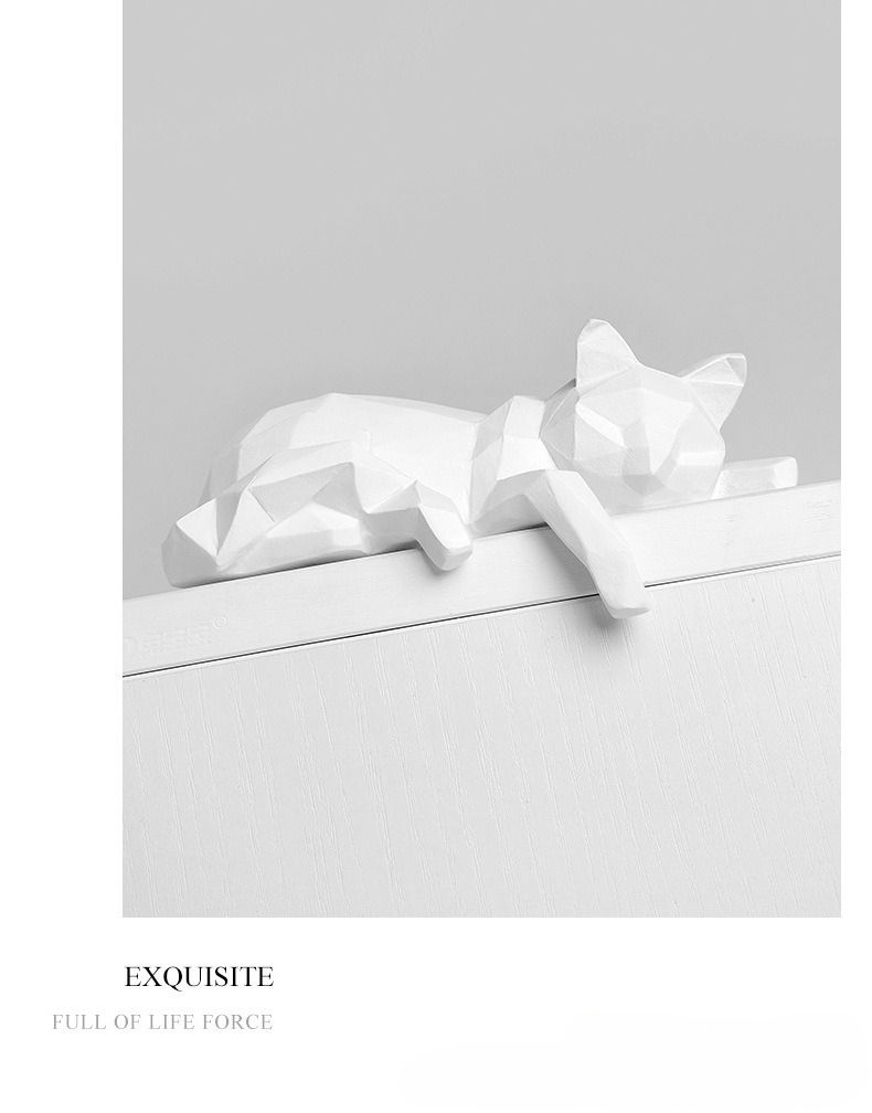 Thumbnail: 2PC Geometric Polyhedron Resin Cat Sculpture Set