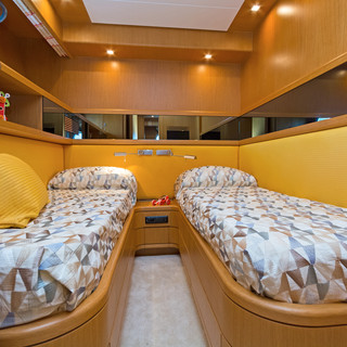 MURRMAR_YACHTS_FOS_twinCabin.jpg