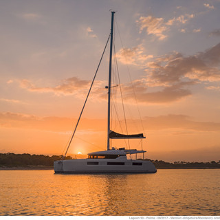 MURRMAR_CATAMARAN_HappyFeet_sunset.jpg