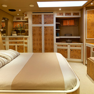 MURRMAR_YACHTS_Amadeus_mastercabin.jpg