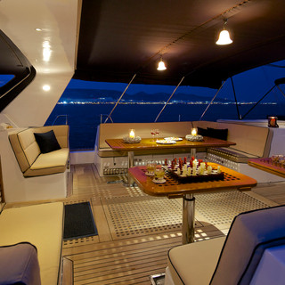 MURRMAR_YACHTS_Amadeus_Deck_night.jpg