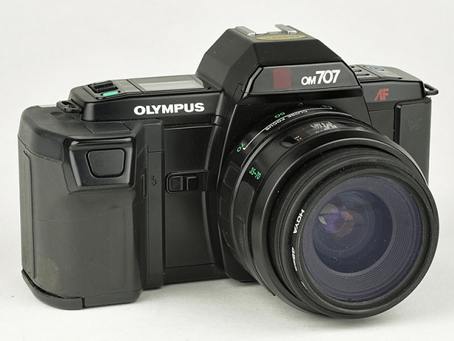L’Olympus OM 707