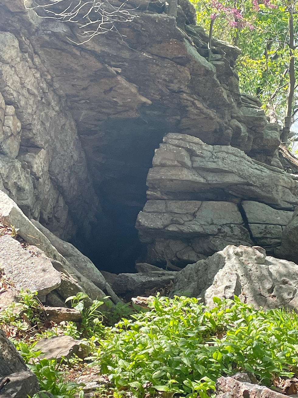 For a moment I could swear the trail was leading me into this hole…