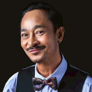 คุณประดิษฐ์ ปราสาททอง 1.jpg