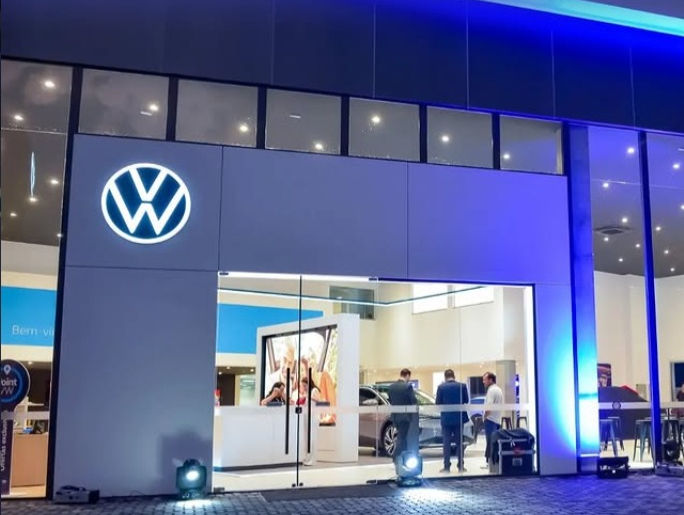 A Barra da Tijuca ganha um novo ponto de referência para os apaixonados por carros! A grande inauguração da concessionária WTotal Volkswagen @wtotal_volkswagen movimentou a região com uma experiência