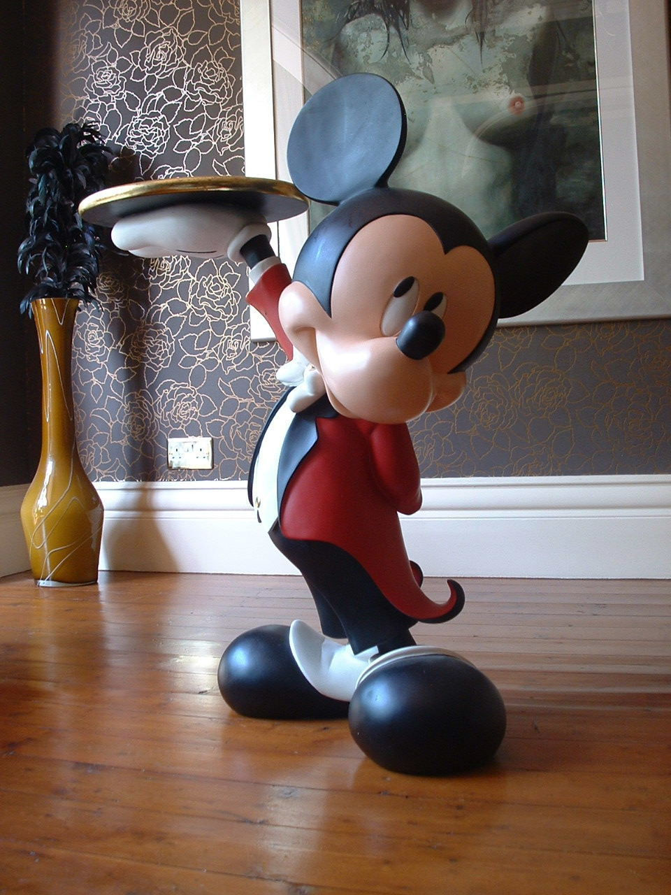 Mickey Dumb Waiter