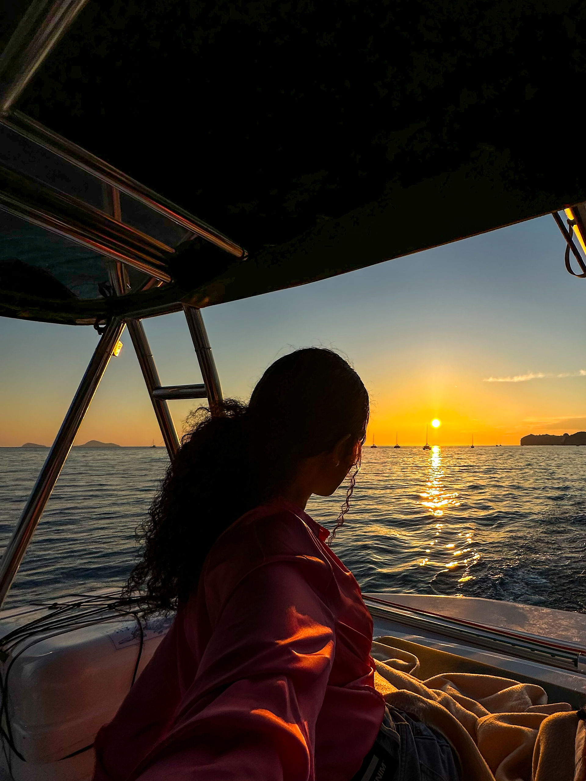 Sunset cruise Santorini
