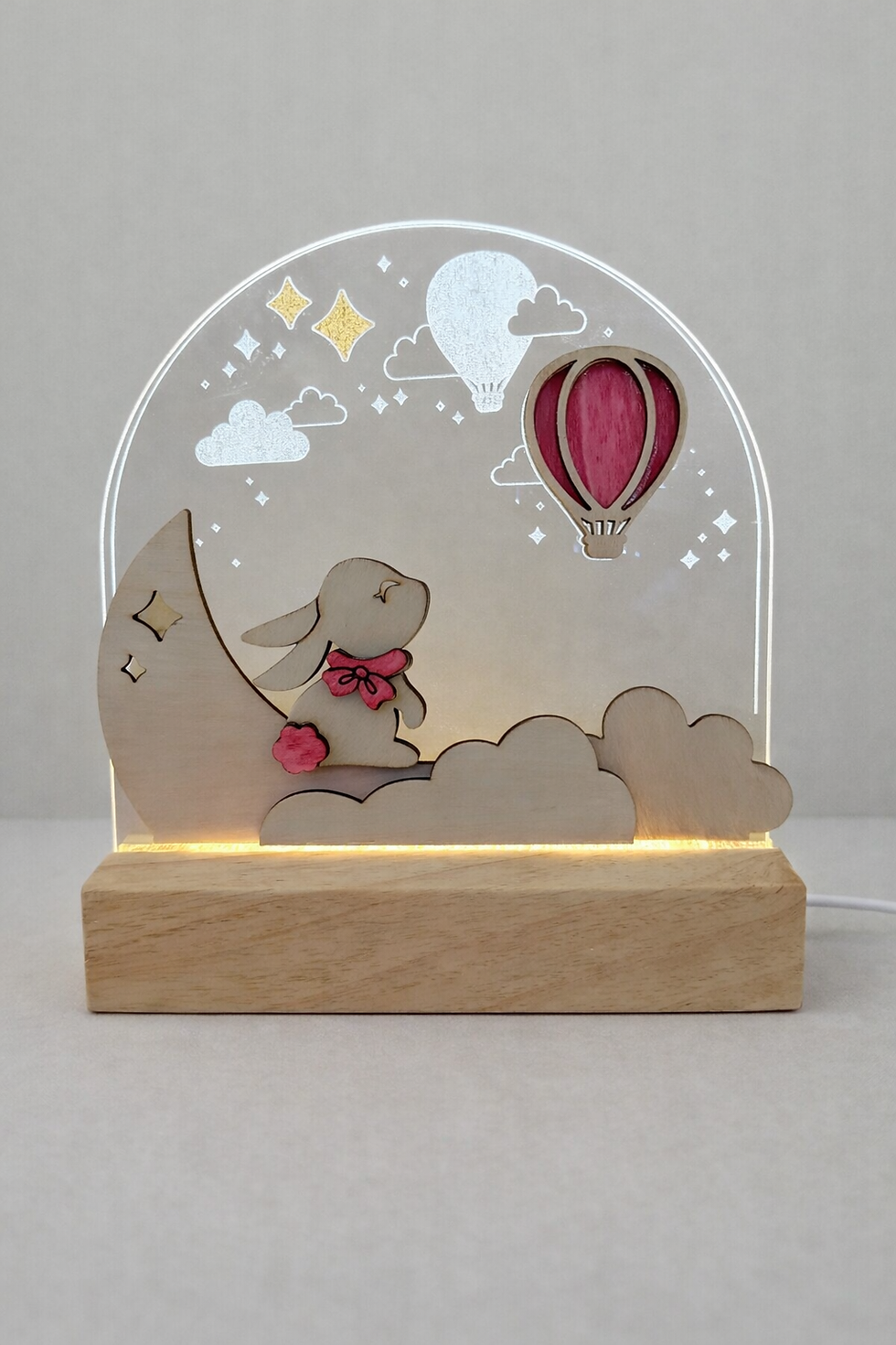 Miniature : Veilleuse bébé personnalisée lapin allumée avec éclairage LED doux