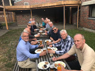 En trivelig kveld der gode historier om vår tid i Garden...
