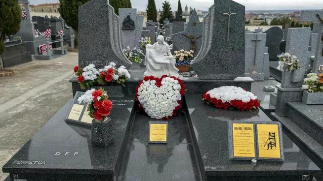 d2b37b-s-p-rz-a-t-a-m-y-mycie-opieka-nad-grobami-lodzkie-zdjecia.webp